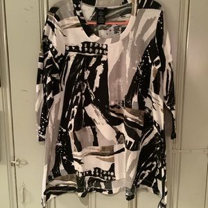 Women’s trapeze hem sweater